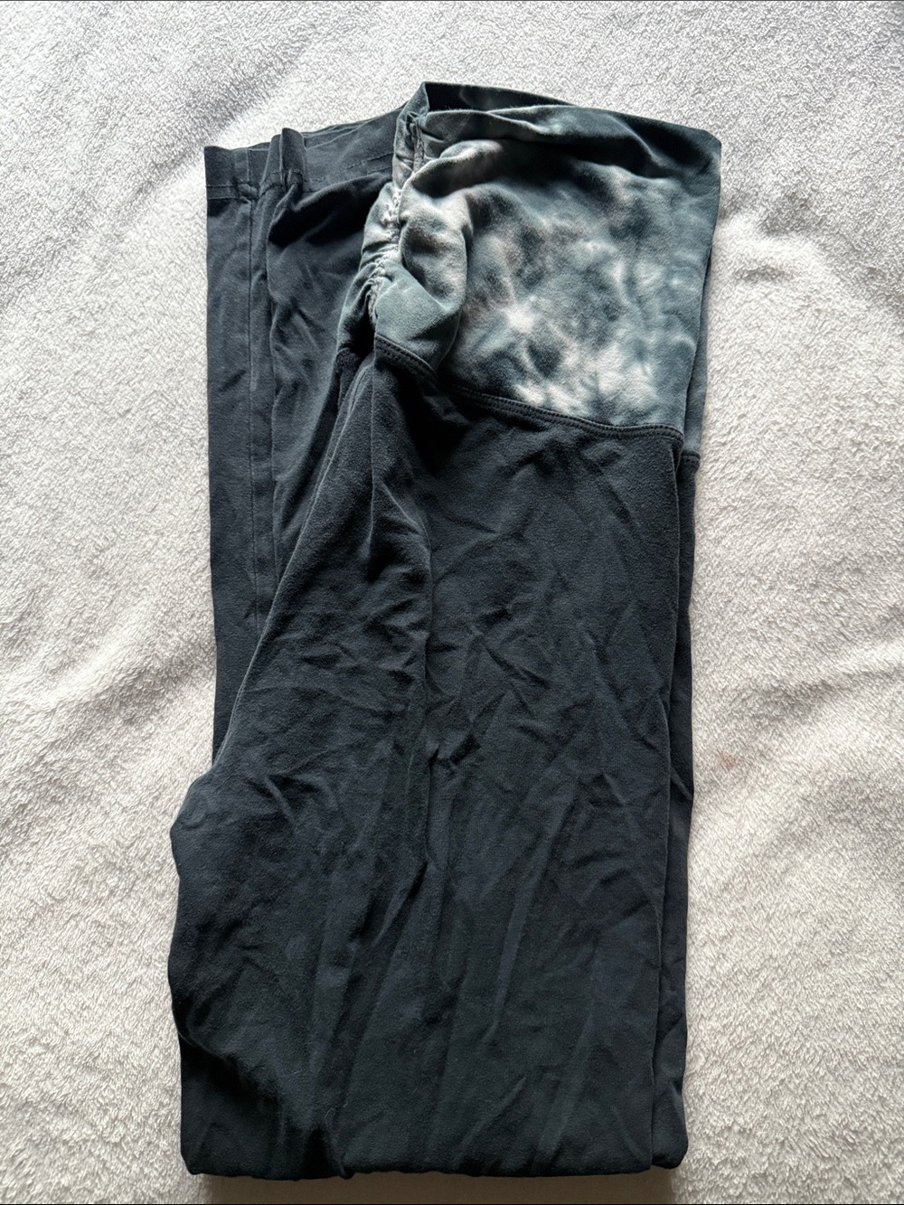 High-Waist Black Leggings with Marble Waistband - Picture 3 of 3